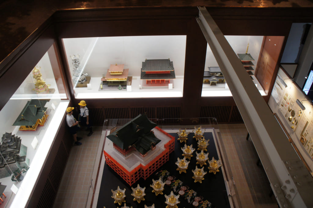 Maquettes de bâtiments en papier dans le musée des lanternes de Yamaga