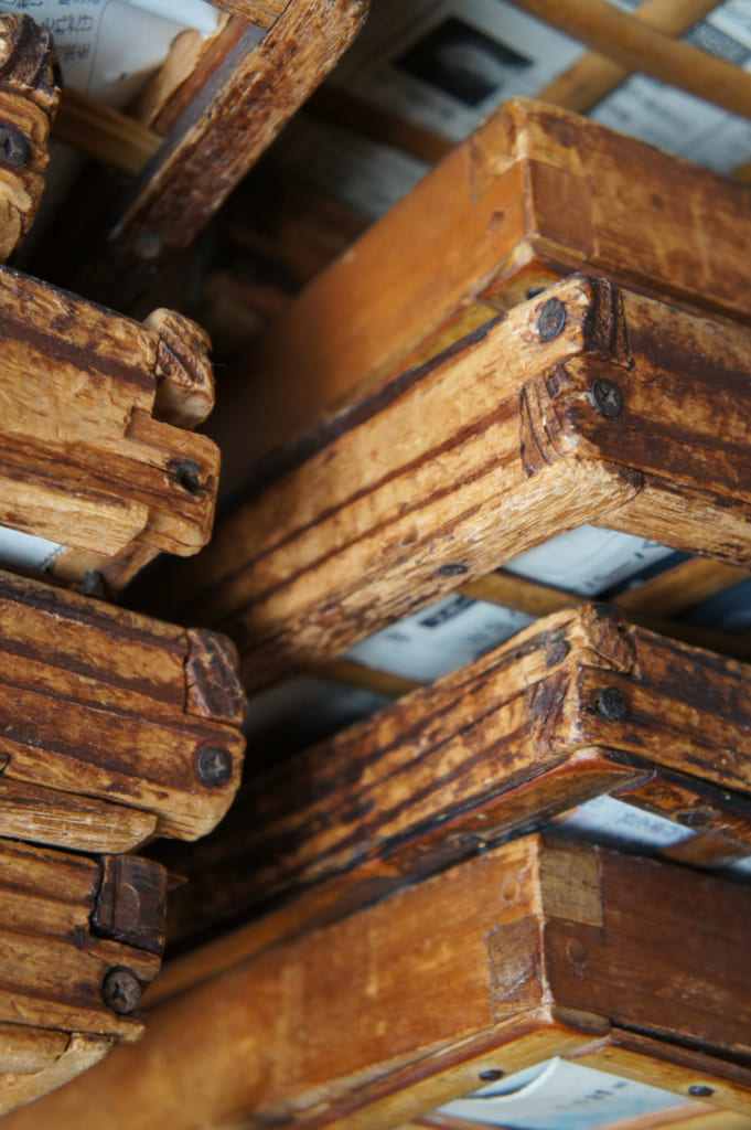 Ustensiles (plateaux) de bois, servant à la fabrication de somen artisanales