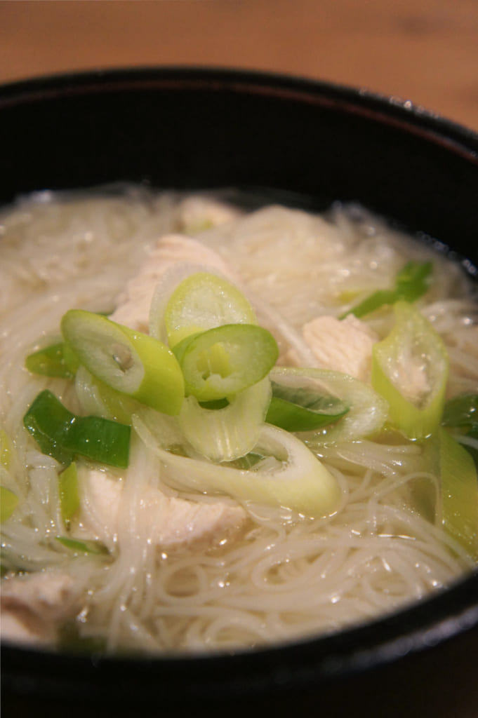 Bol de nouilles somen chaudes