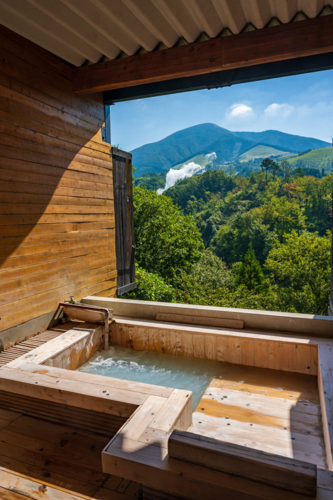 Onsen privatif  avec vue sur le paysage de Waita Onsen
