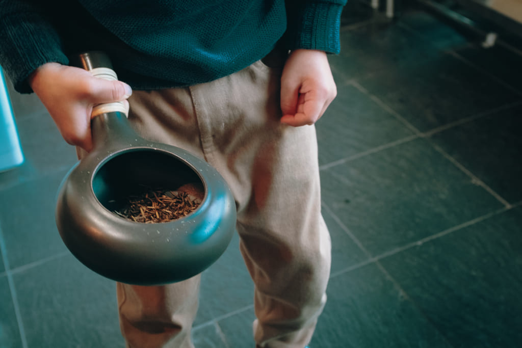 Torréfaction de feuilles de thé