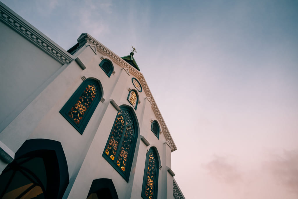 Coucher de soleil sur l'église d'Oura à Nagasaki