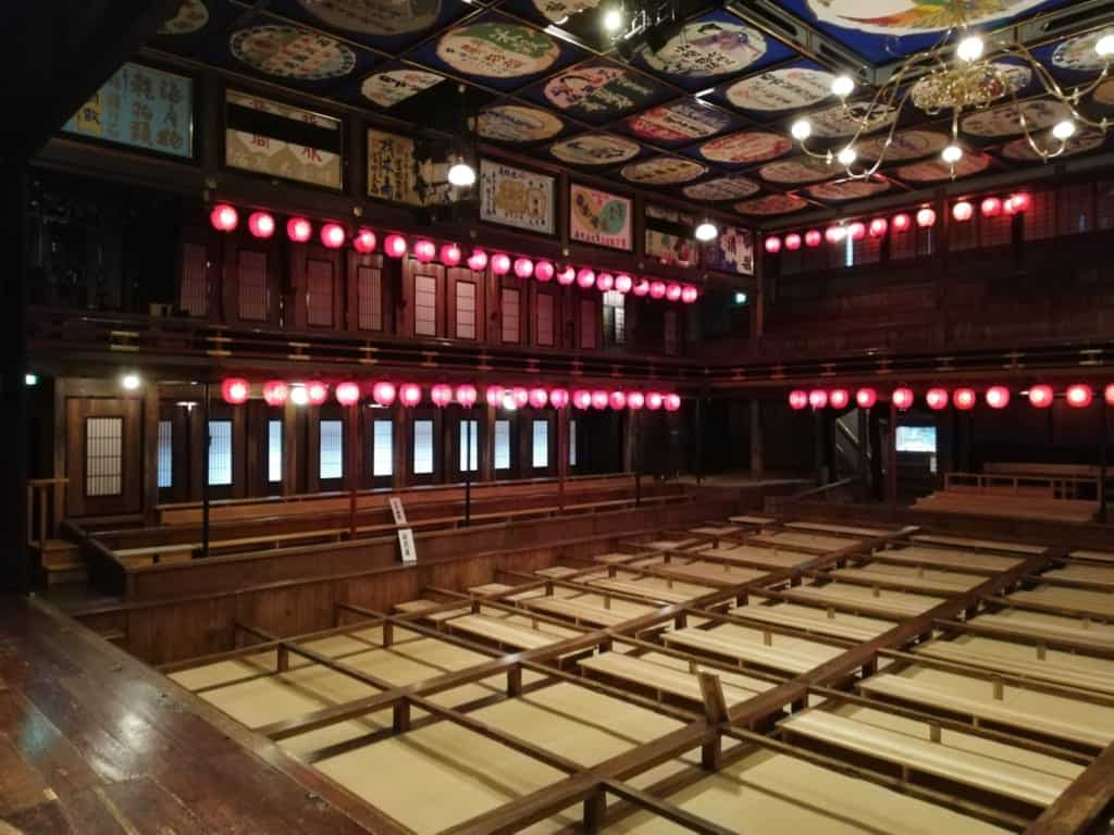 Le théatre Yachiyoza à Yamaga, préfecture de Kumamoto