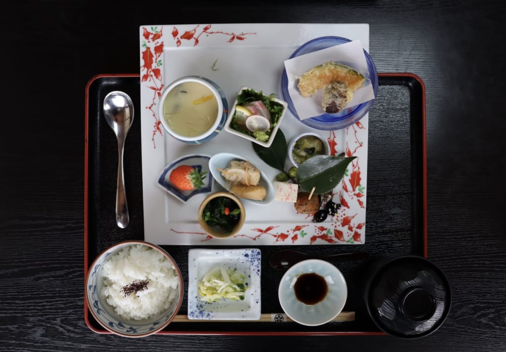 déjeuner japonais kaiseki à Yonago