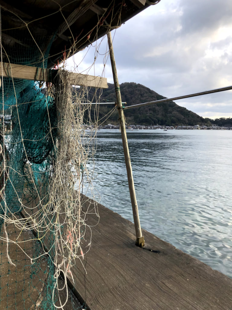 Des filets au ord de la mer du Japon dans le village d'ine