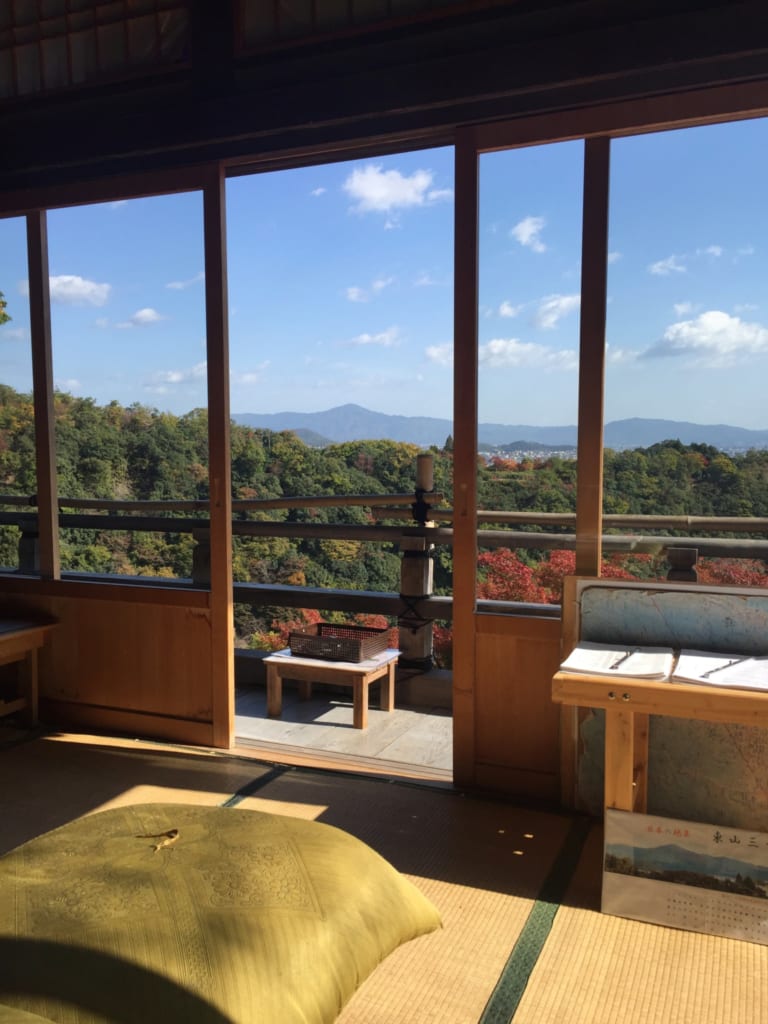 Vue depuis le temple daihikaku senkoji en automne