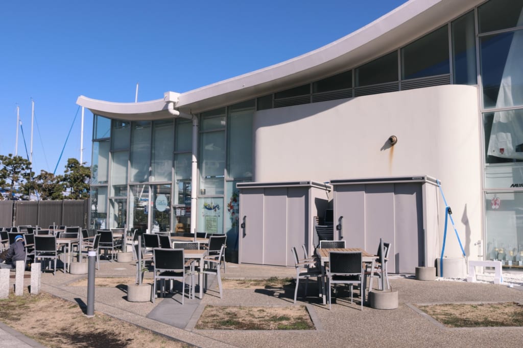 bâtiment construit pour accueillir les épreuves des jeux olympiques qui auront lieu à enoshima