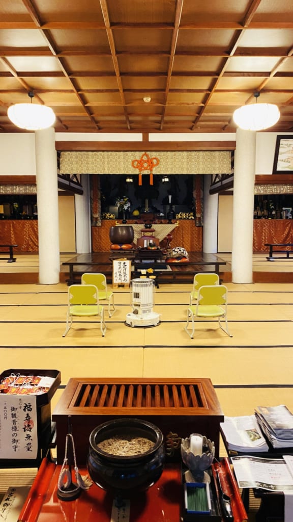 l'intérieur du temple kannonzenji