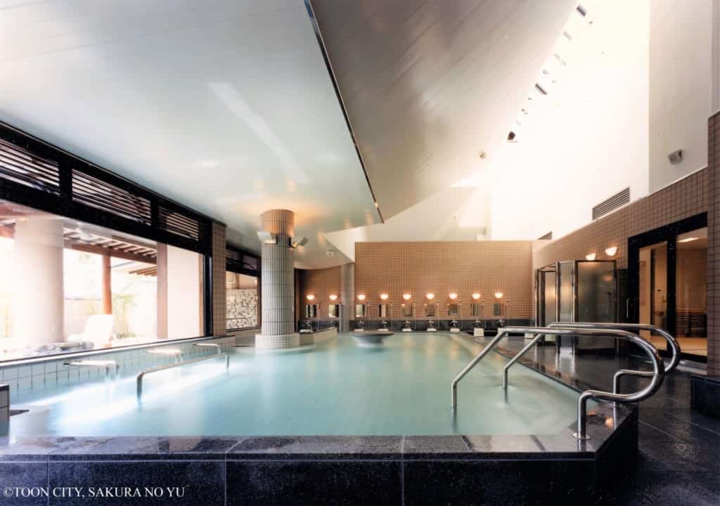 bain du onsen sakura no yu à toon