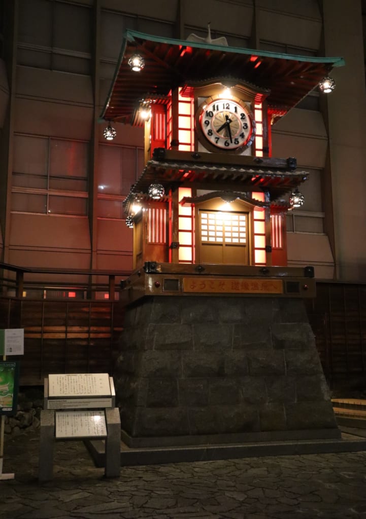 L'horloge automate Botchan inspirée du Dogo Onsen Honkan de Matsuyama