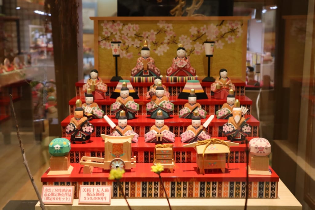 Poupées pour le hinamatsuri