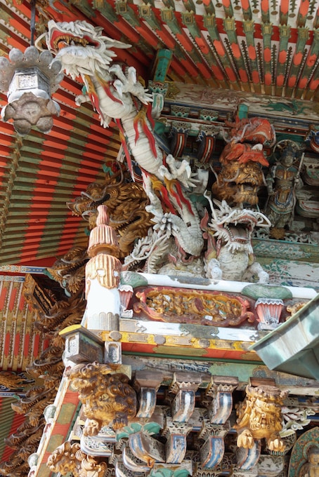 Ornements et détails de la porte Koyomon du temple Kosanji