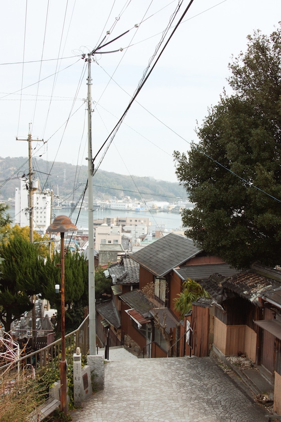 Les ruelles étroites, pentues et pittoresques d'Onomichi