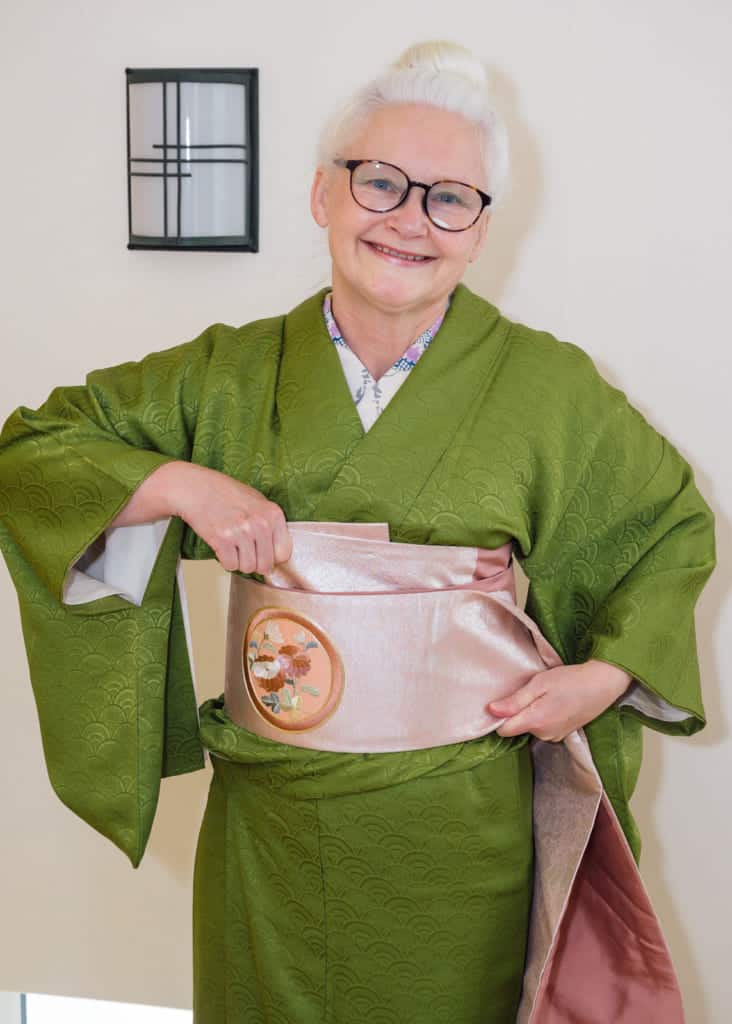 l'obi-ita est entièrement caché sous le nagoya obi