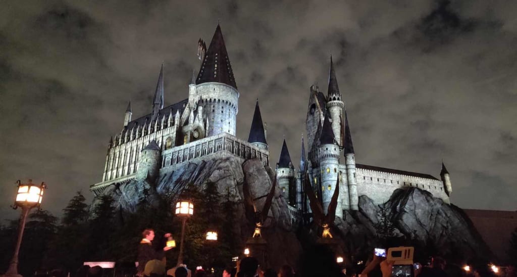 Château d'Harry Potter à Universal Studios au Japon de nuit