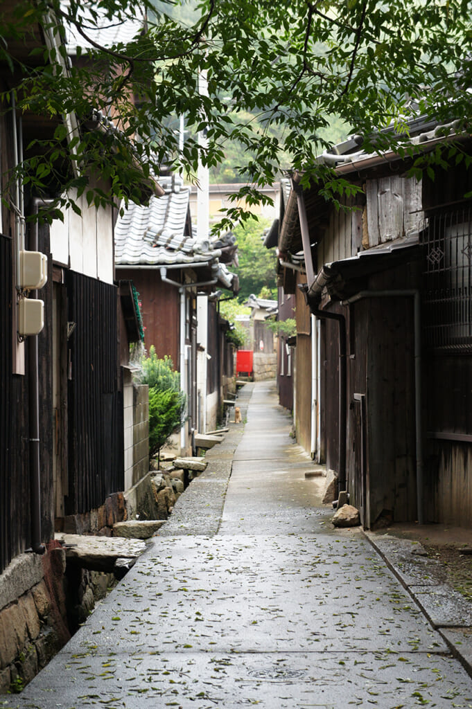 Ruelle à Honmura, Manabeshima, Japon