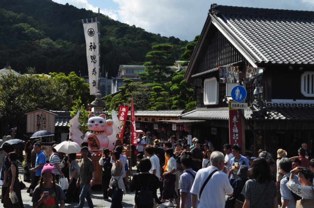 La rue commerciale à Ise-Shima où vous trouverez tout ce dont vous aurez besoin