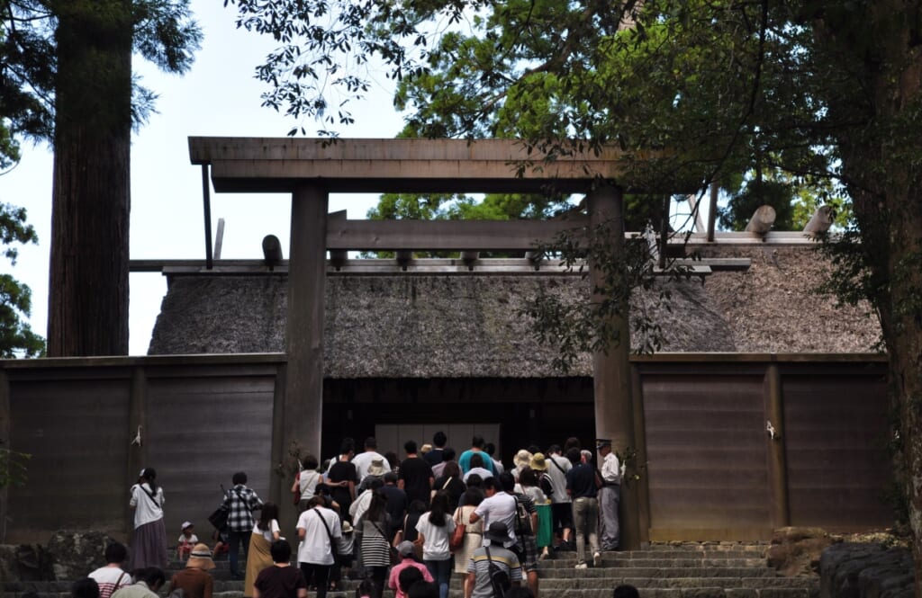 Sanctuaire Naiku à Ise-Shima et sa file d’attente toujours aussi longue