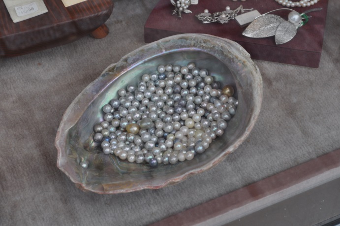 perles naturelles près pêchées à Ise-Shima