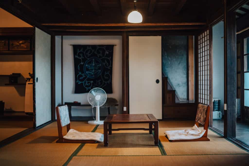 l'intérieur de la maison d'hôte japonaise Yonoya à Ojika