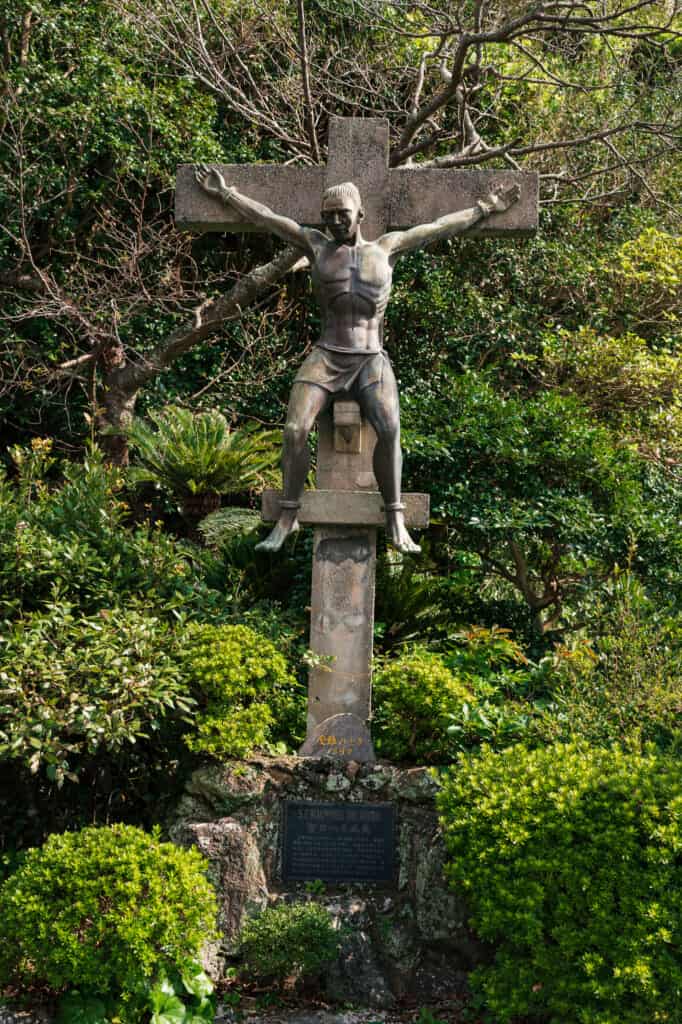 Monument de Saint Jean de Goto crucifié