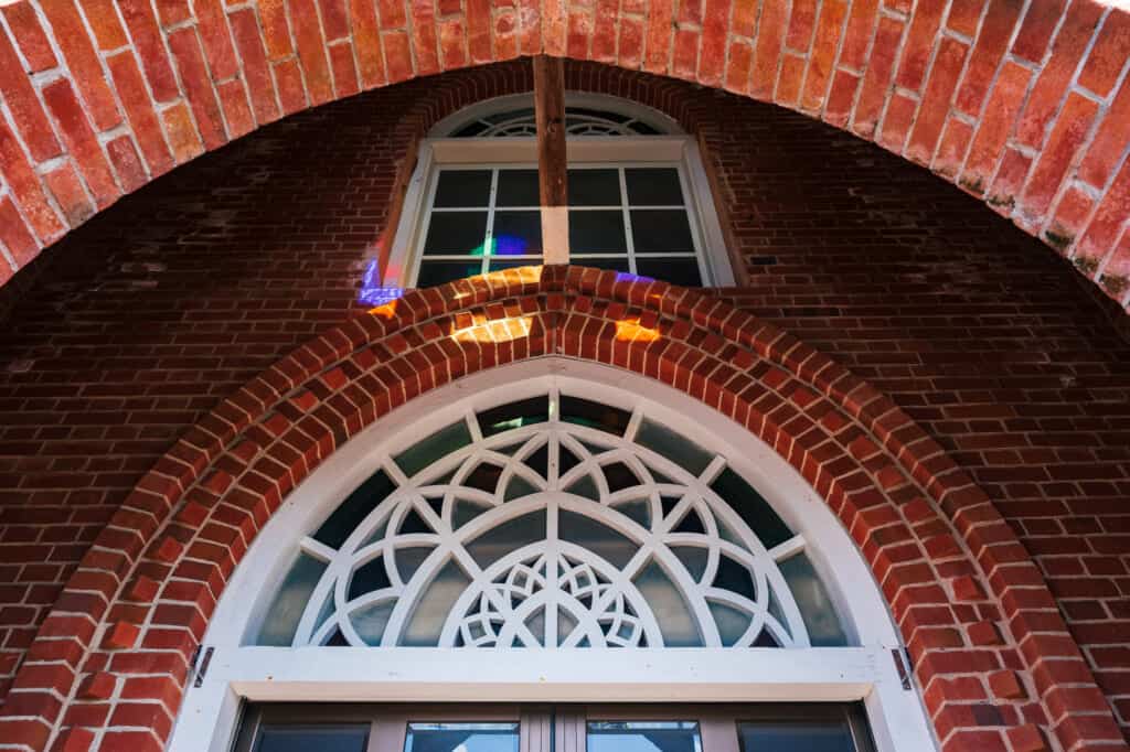 Les vitraux à l’église de Kusahara, îles de Goto