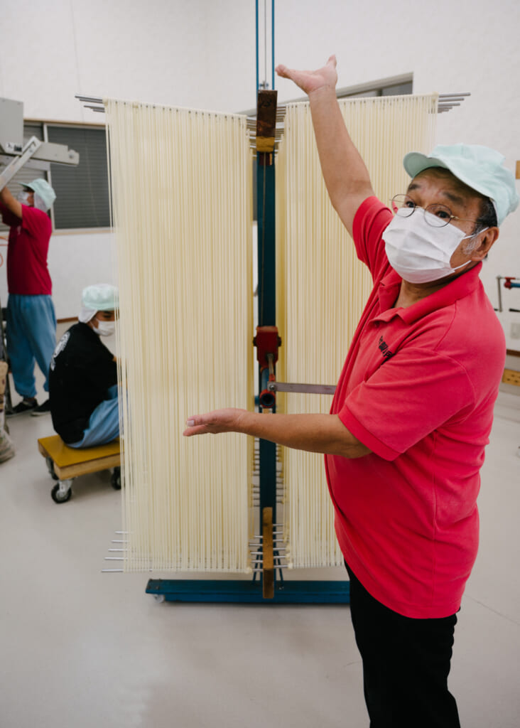 le séchage des udon de Goto