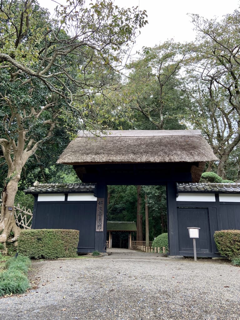 l'entrée du kairakuen, sur la diamond road