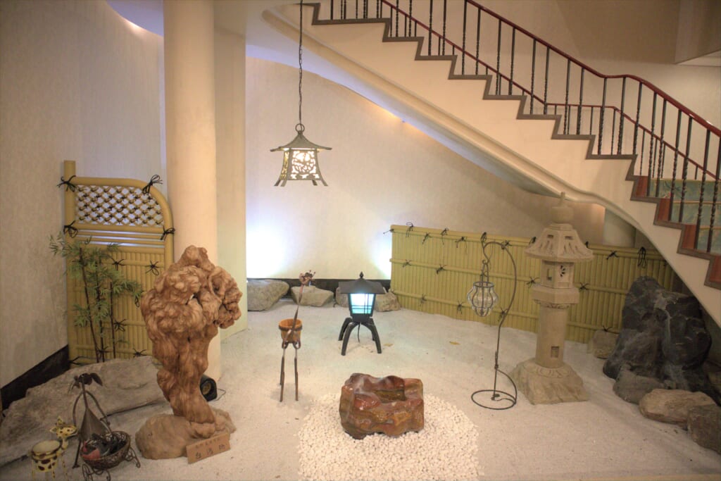 Hall d'un hôtel de l'île de Sado