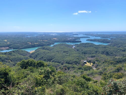 Plongeuses japonaises Ama et huîtres perlières : les traditions de la baie d’Ago