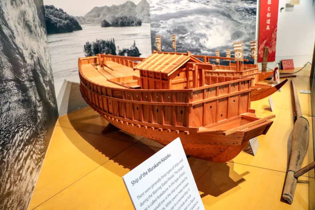 maquette d'un bateau des pirates japonais dans le murakami suigun museum