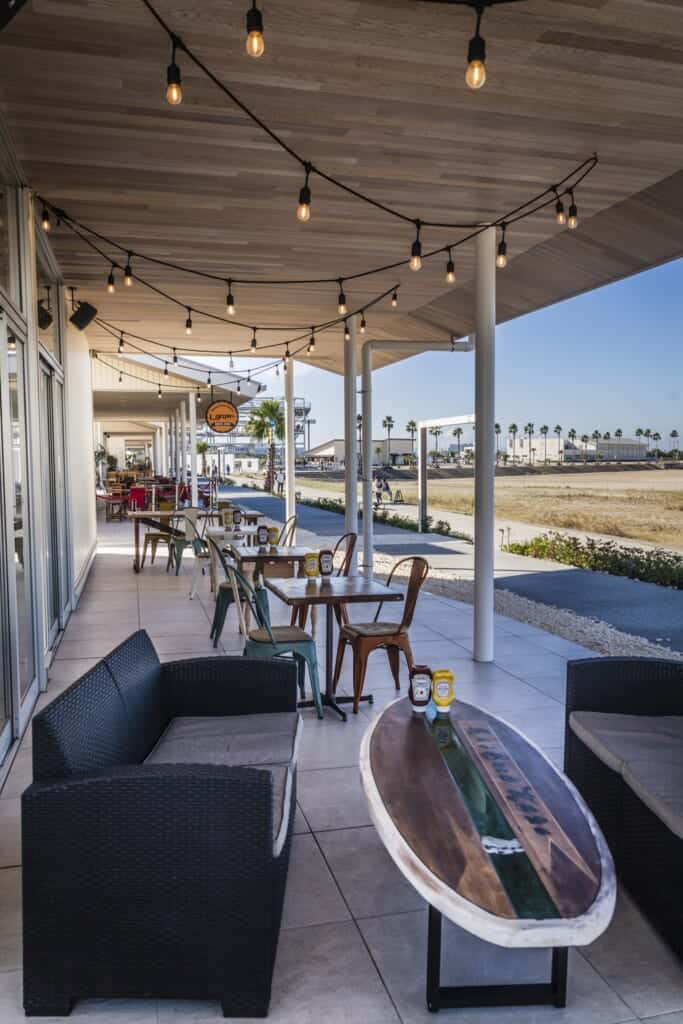 Plange le long du parc sennan