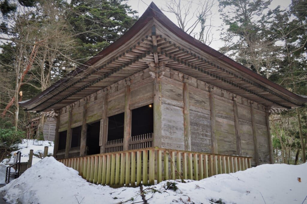 Ancienne structure où reposait le Konjiki-dô