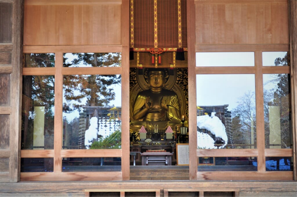 Bouddha géant du Hondô