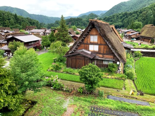 Shirakawa-go, un village de montagne inscrit au patrimoine mondial de l’UNESCO