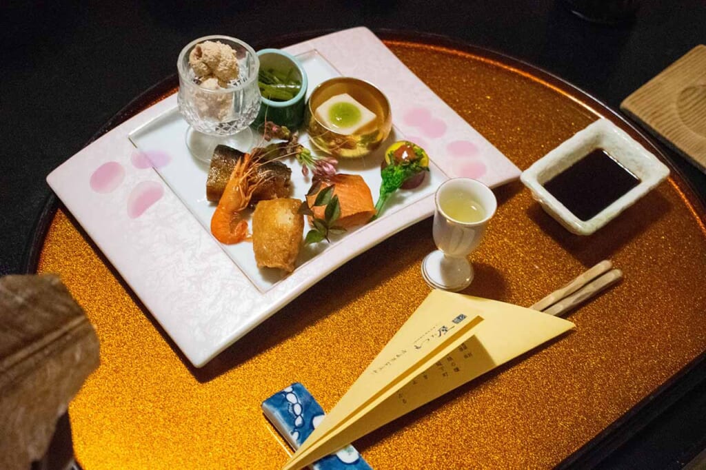 Repas kaiseki dans un ryokan