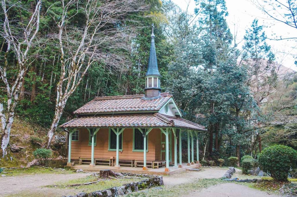 La chapelle Sainte Marie d'Otome Touge de Tsuwano, de style occidental avec un toit japonais. 