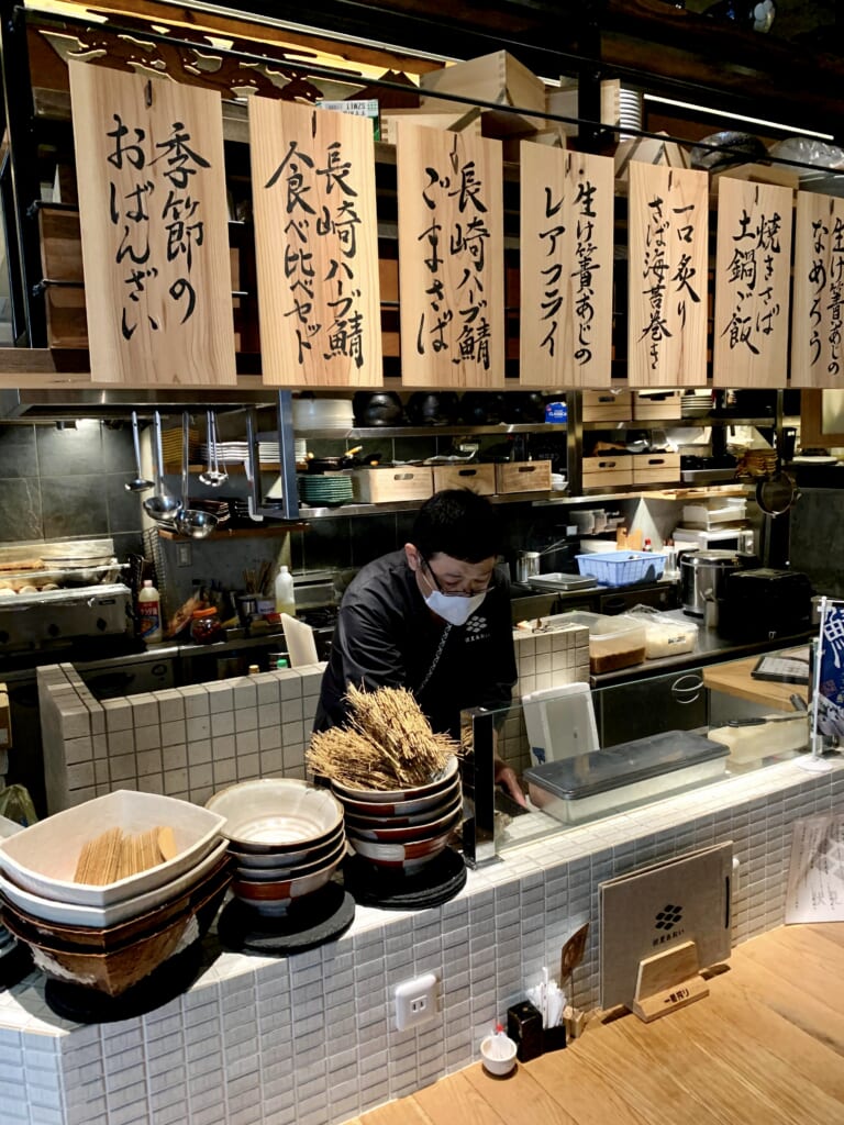 Restaurant, cuisine ouverte