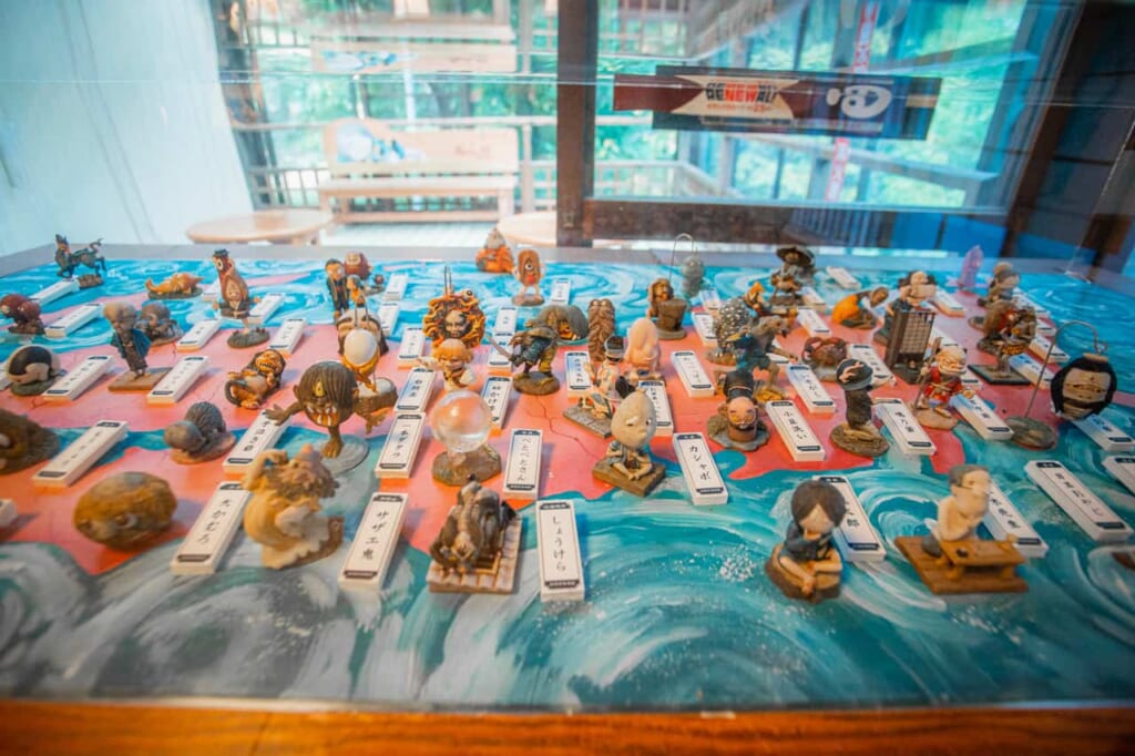 collection de statuettes de yokai inspirées de kitaro le repoussant
