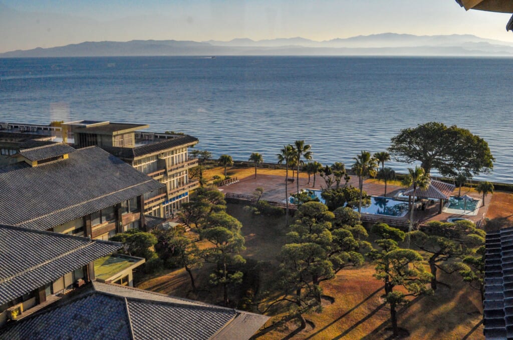 Le jour se lève sur Ibusuki Onsen Hakusuikan