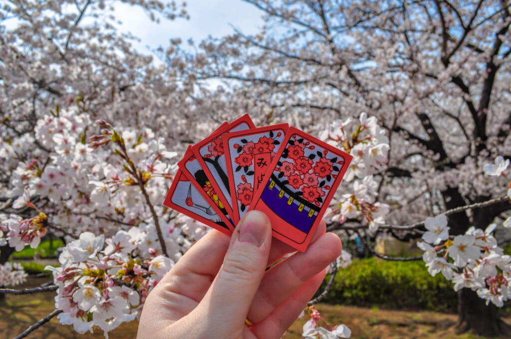 Hanafuda, jeu de cartes traditionnel japonais