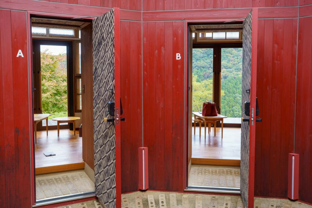 Des chambres d'un hôtel japonais écolo