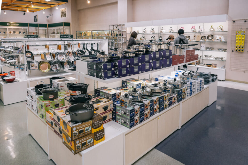 produits de l'artisanat de la route de Takumi en vente