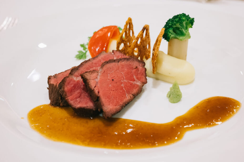 boeuf au restaurant du washington hotel de Tsubame