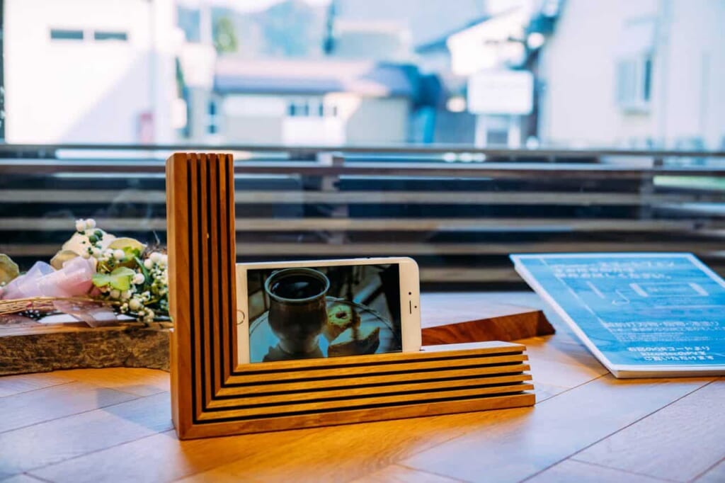 petite enceinte pour iPhone fabriquée à la main par un artisan japonais