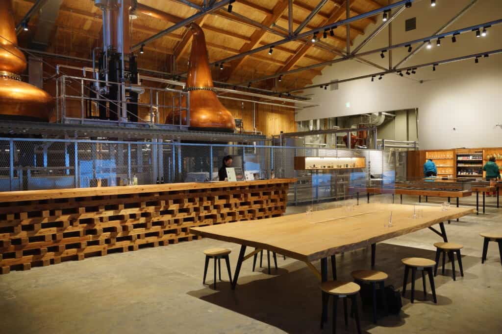 Une distillerie de whisky artisanale au Japon