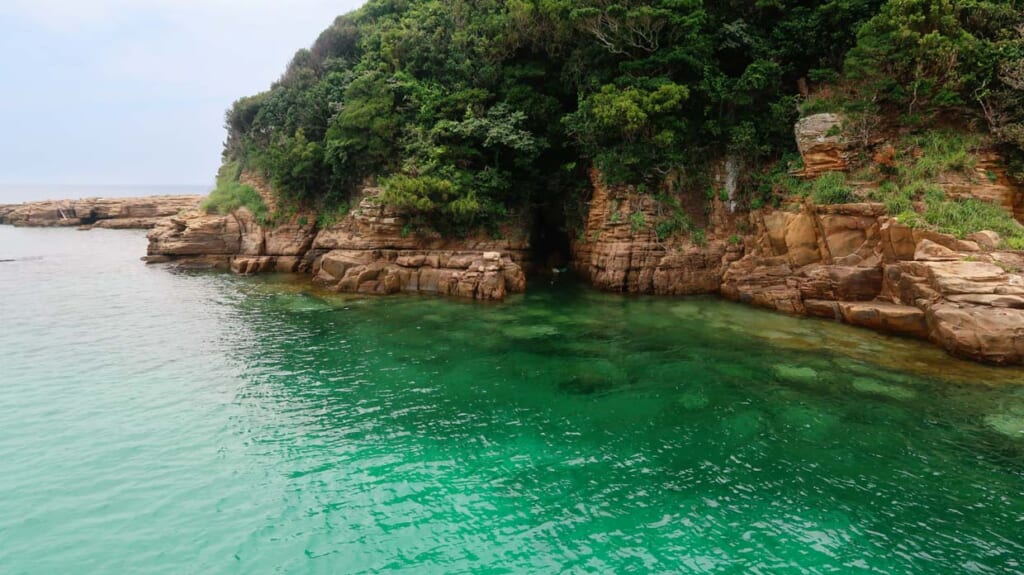 Croisière en bateau à Iki sur des eaux émeraudes
