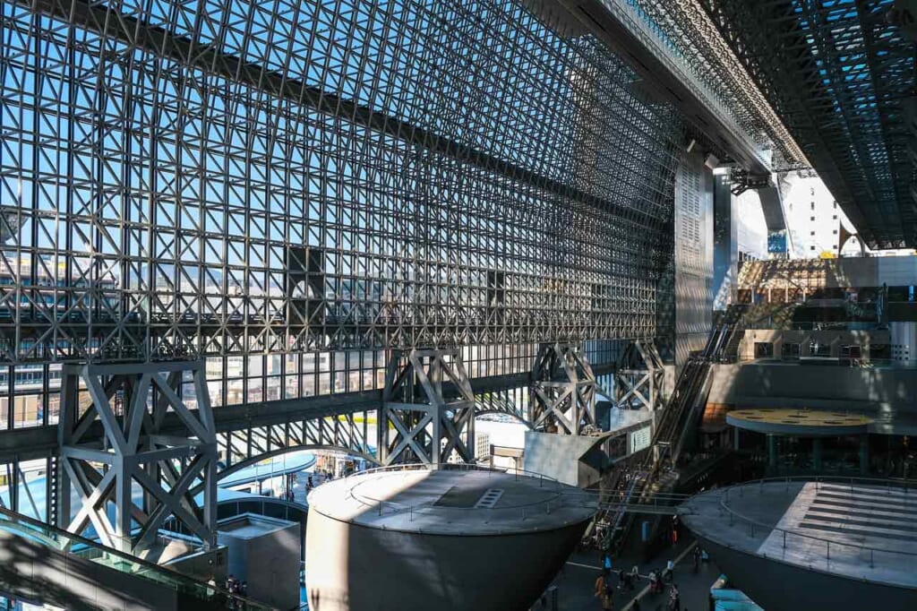 hall central moderne de la gare de kyoto