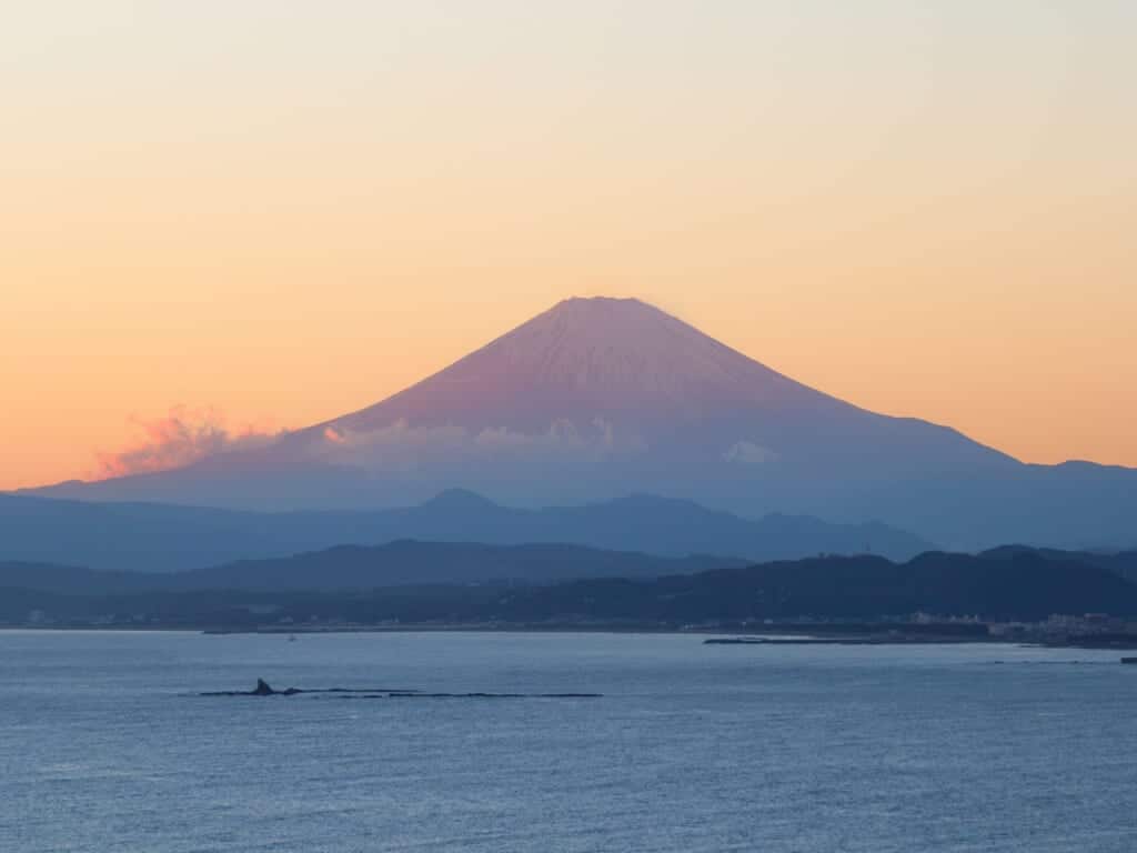 Le mont Fuji au coucher du soleil