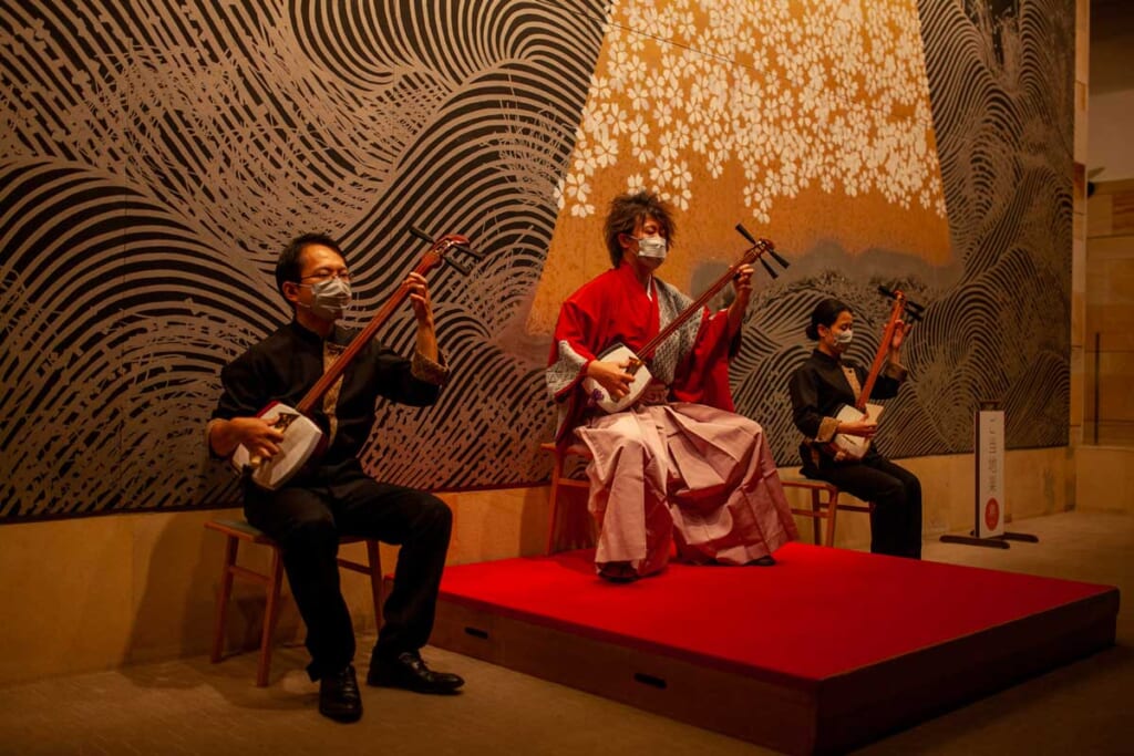 Concert de shamisen dans un hôtel japonais